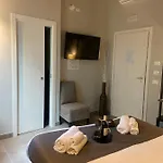 Soha Piazza Di Spagna Boutique 4*