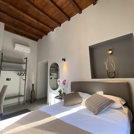 Soha Piazza Di Spagna Boutique Affittacamere Roma