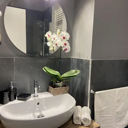 Soha Piazza Di Spagna Boutique 4* Rom