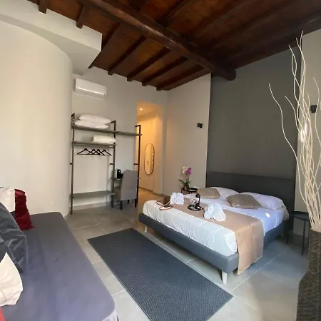 Soha Piazza Di Spagna Boutique 게스트하우스 4*