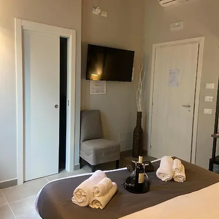 Soha Piazza Di Spagna Boutique 4*